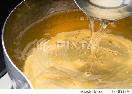 Bonito and kelp broth 115205389