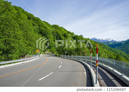 【初夏的平湯溫泉】R158平湯隧道東口和卡佐見橋周圍的新綠 115206097