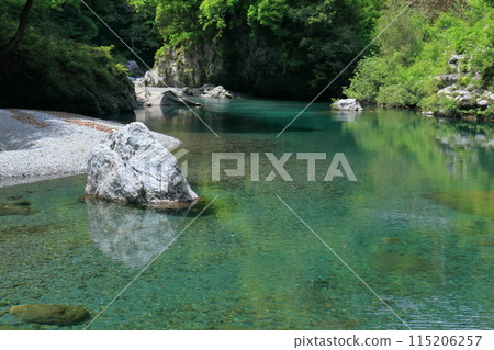 The clear waters of the Asemigawa Valley (Motoyama Town, Kochi Prefecture) The clear waters of the Asemigawa Valley (Motoyama Town, Kochi Prefecture) 115206257