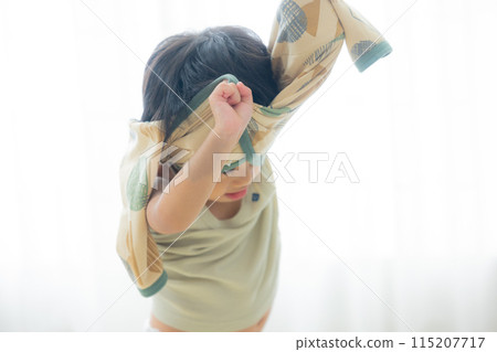 3歲小孩脫衣服 3歲小孩脫衣服 115207717