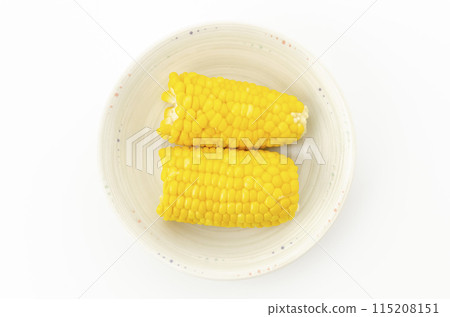 boiled corn 115208151