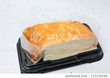 Mille-feuille, cake, dessert, sweets, layer, convenience store, convenience store sweets, Western confectionery, coffee shop, food Mille-feuille, cake, dessert, sweets, layer, convenience store, convenience store sweets, Western confectionery, coffee shop, food 115210294
