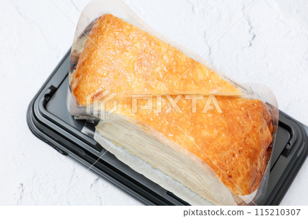 Mille-feuille, cake, dessert, sweets, layer, convenience store, convenience store sweets, Western confectionery, coffee shop, food Mille-feuille, cake, dessert, sweets, layer, convenience store, convenience store sweets, Western confectionery, coffee shop, food 115210307