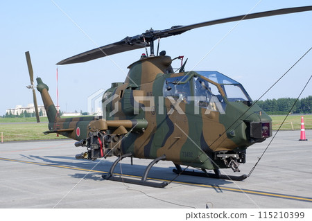 日本陸上自衛隊 AH1S 眼鏡蛇反戰車直升機在橫田基地友誼節上展示 日本陸上自衛隊 AH1S 眼鏡蛇反戰車直升機在橫田基地友誼節上展示 115210399