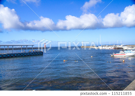 碼頭的景色 碼頭的景色 115211855