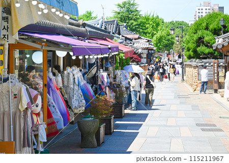 Scenery of Jeonju Hanok Village [Jeonju City, South Korea] 115211967