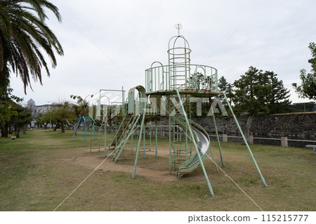 長崎縣五島市福江城外護城河公園風景 長崎縣五島市福江城外護城河公園風景 115215777