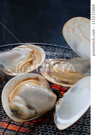 Grilled clams, grilled clams made from real Kuwana clams, traditional Japanese cuisine Grilled clams, grilled clams made from real Kuwana clams, traditional Japanese cuisine 115215868
