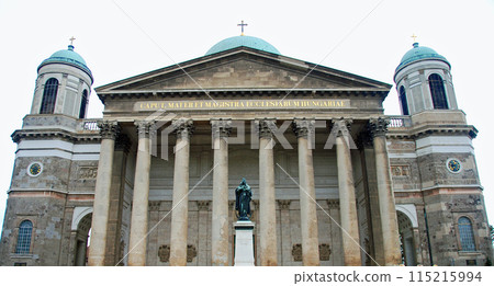 匈牙利埃斯泰爾戈姆大教堂正面 115215994