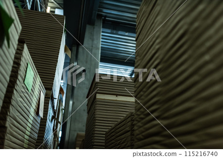 Warehouse luggage 115216740