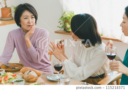 女生 女孩 女性 115218371