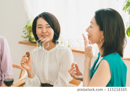 女生 女孩 女性 115218385