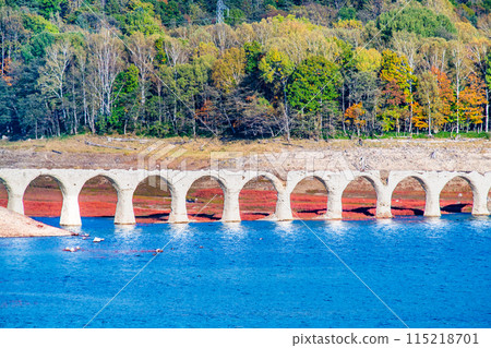 Taushubetsu River Bridge in autumn in Hokkaido - From the Taushubetsu Observatory - Taushubetsu River Bridge in autumn in Hokkaido - From the Taushubetsu Observatory - 115218701