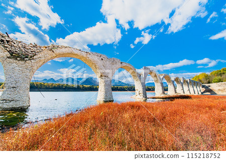 Taushubetsu River Bridge in autumn, Hokkaido 115218752