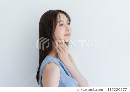 Beauty image of young women 115220277