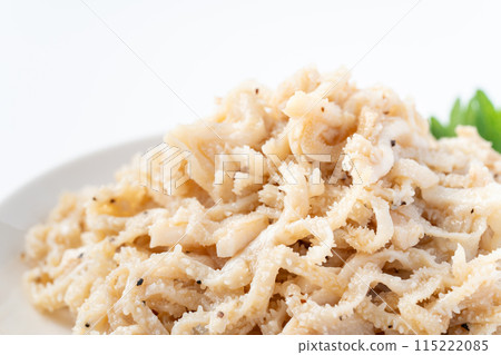 白色senmai生魚片的特寫 白色senmai生魚片的特寫 115222085