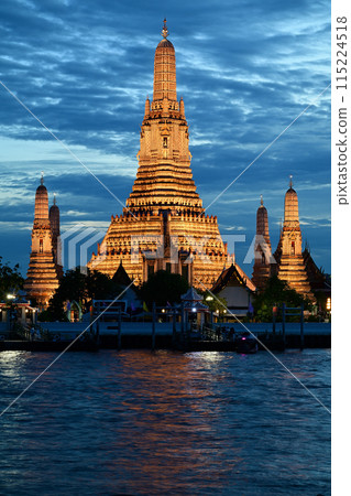 Wat Arun 115224518