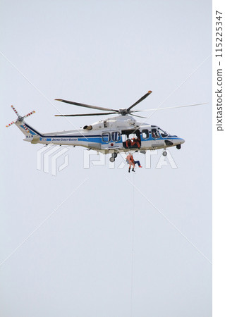 "Mihozuru 1" belonging to the Japan Coast Guard's Miho Air Base is conducting an exhibition flight (training) at the Air Self-Defense Force Miho Air Base Air Show. 115225347