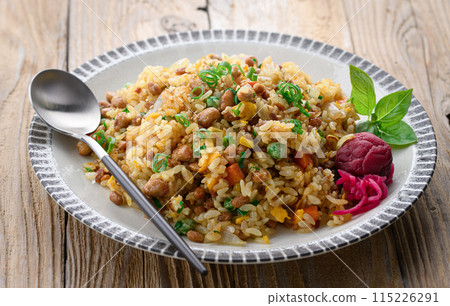 納豆炒飯(可以享受納豆香氣的炒飯) 納豆炒飯(可以享受納豆香氣的炒飯) 115226291