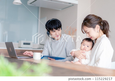 Image of a happy family with small children 115229217