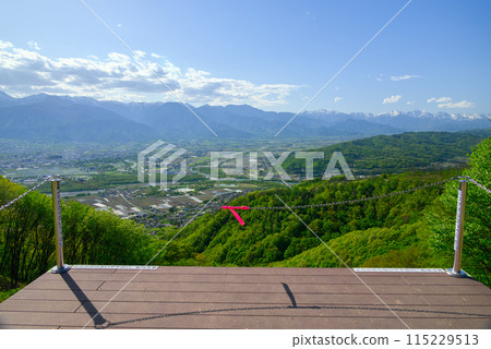 View of Azumidaira and the Northern Alps from the new launcher platform [Photo taken from Mt. Nagamine, Azumino City] 115229513