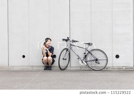cycling woman bicycle cycling woman bicycle 115229522