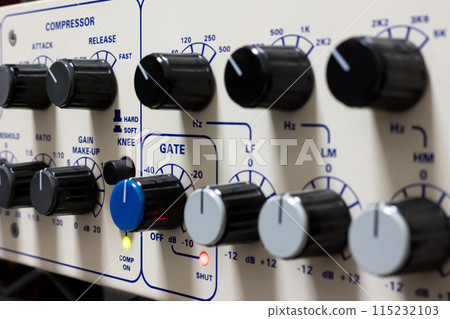 音樂錄音設備示意圖（錄音用麥克風前級） 115232103