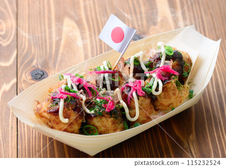 剛出爐的熱氣騰騰的章魚燒 剛出爐的熱氣騰騰的章魚燒 115232524