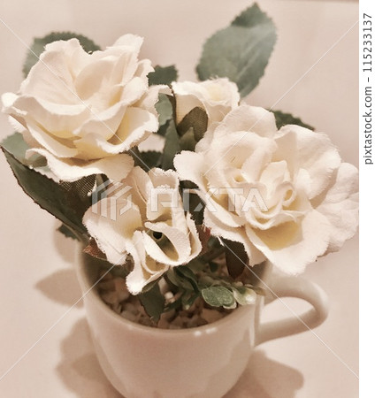 Artificial white rose 115233137