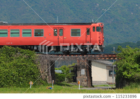 JR West Kiha 47 diesel railcar running on the retro Kibi Line_Photo taken on May 18, 2024 JR West Kiha 47 diesel railcar running on the retro Kibi Line_Photo taken on May 18, 2024 115233896
