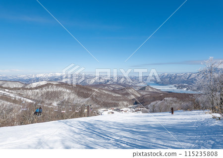 從北部地區眺望日之原湖的貓之岳滑雪場 115235808