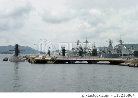 Kure Base of the Japan Maritime Self-Defense Force (Kure City, Hiroshima Prefecture) 115236964