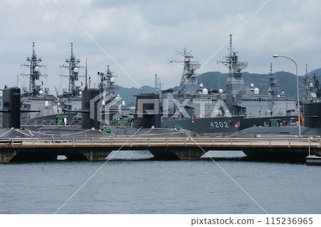 Kure Base of the Japan Maritime Self-Defense Force (Kure City, Hiroshima Prefecture) 115236965