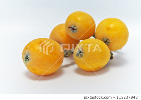 美味的黃色枇杷果(夏季,六月) 美味的黃色枇杷果(夏季,六月) 115237948