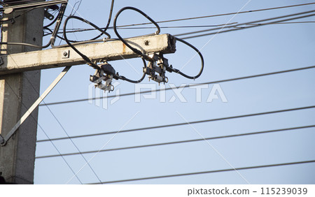 Picture of a large fuse mounted on a pole Picture of a large fuse mounted on a pole 115239039