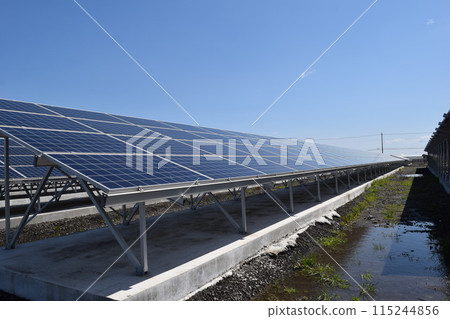 太陽能電池板自然能源 太陽能電池板自然能源 115244856