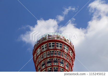 港口塔延伸到藍藍的天空 港口塔延伸到藍藍的天空 115245012