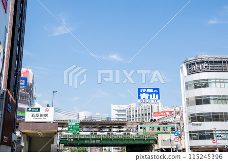 [Yamanote Freight Line] Train passing through Gotanda Station 115245396