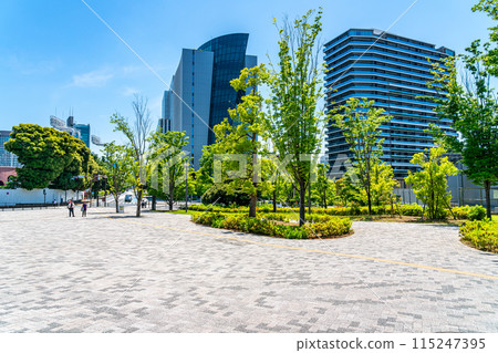 [Tokyo] The streets around the New National Stadium are beautiful with fresh greenery 115247395