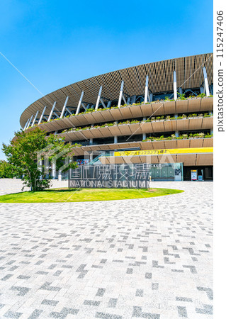 [Tokyo] The New National Stadium under a refreshing blue sky 115247406