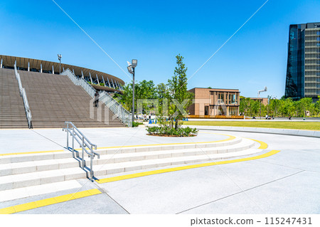[Tokyo] The New National Stadium and Meiji Park under a refreshing blue sky 115247431