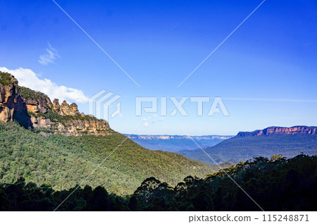Blue Mountains with a clear blue sky Blue Mountains with a clear blue sky 115248871