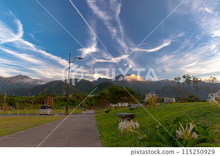 Evening view of Yakushima, the island where the gods reside, in the Offshore Alps (Summer) 115250929