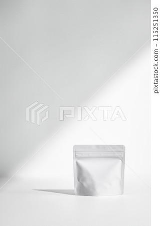 袋白色背景 袋白色背景 115251350
