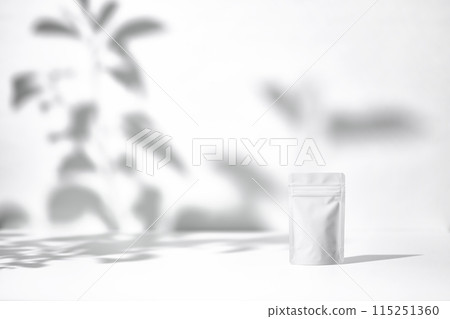 袋白色背景 115251360