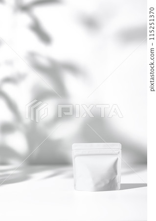 袋白色背景 袋白色背景 115251370