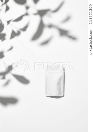 袋白色背景 袋白色背景 115251399