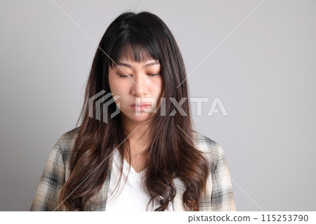 30s Asian woman 30s Asian woman 115253790