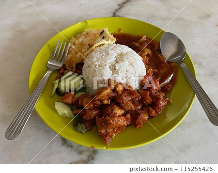 在雙威學生城吃的椰漿飯 115255426