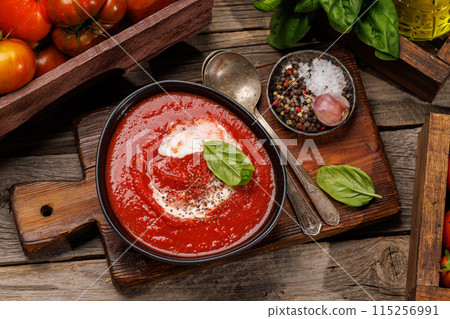 Refreshing homemade cold tomato gazpacho soup 115256991
